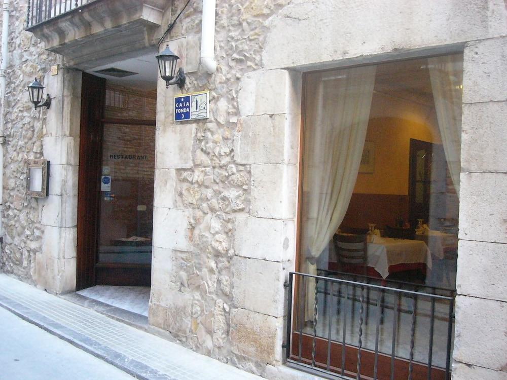 Fonda Mitja Hotel Torroella de Montgrí Екстериор снимка